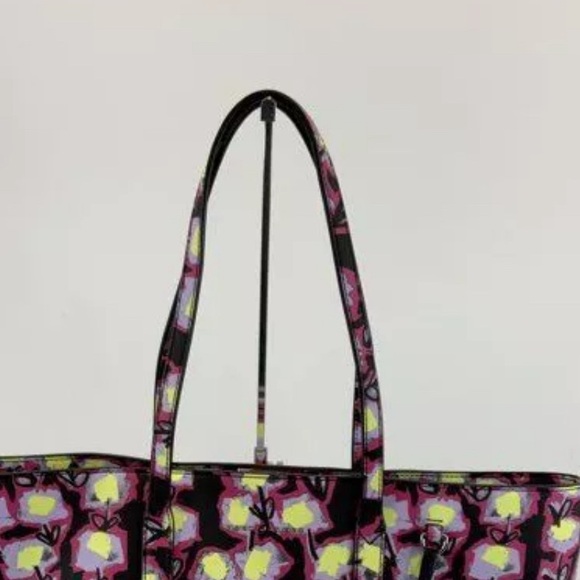 Gorgeous Marc Jacobs Multicolor Faux Leather Tote Handbag - Picture 3 of 7